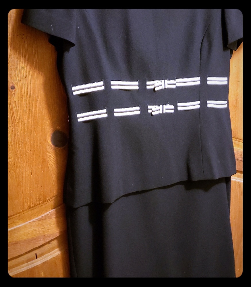 Liz Claiborne lined navy dress